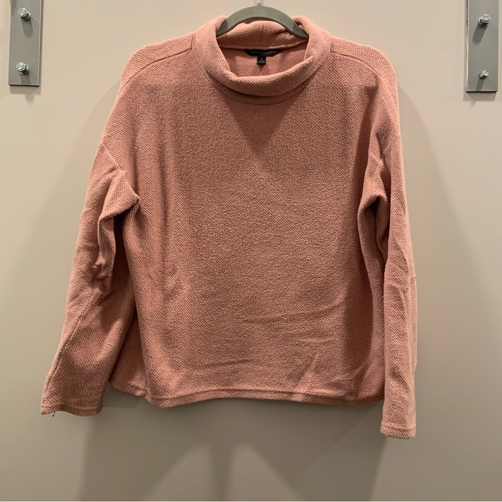 Banana Republic S pink sweater